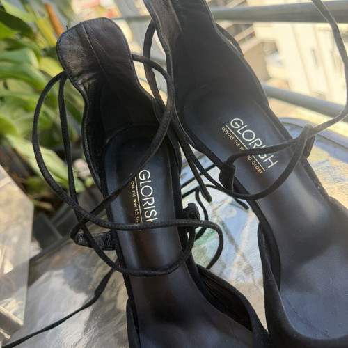 Glorish suede ankle-tie heels like new, size 39, black
