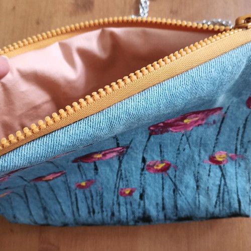 Handmade shoulder bag new, hand-painted, pink and turquoise