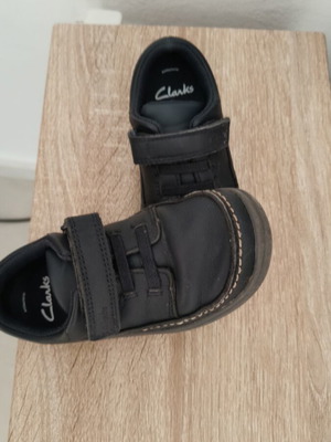 Clarks sneakers παιδικό μεταχειρισμένο, νούμερο 26, μπλε