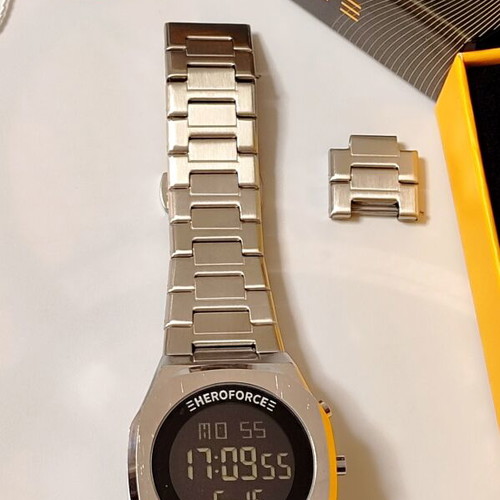Heroforce Timeless Edge Digital Watch new with Mineral Glass and Steel Bracelet