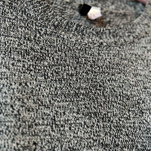 H&M black pullover like new, size XS