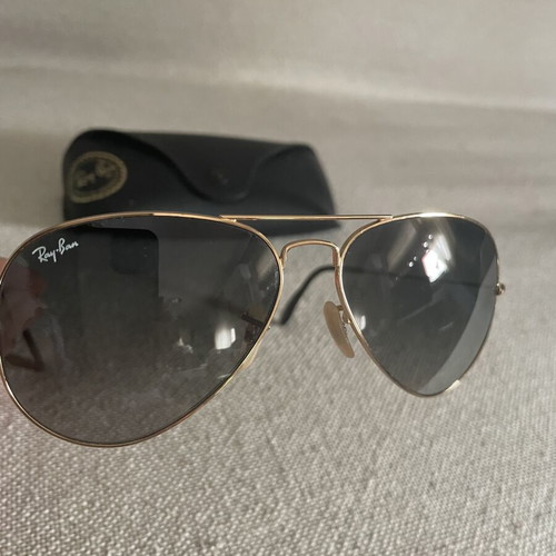 Ray-Ban Aviator Large Metal sunglasses RB3025, gold frame
