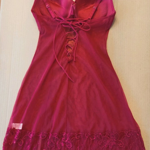 Luna nightdress cup B80 red like new