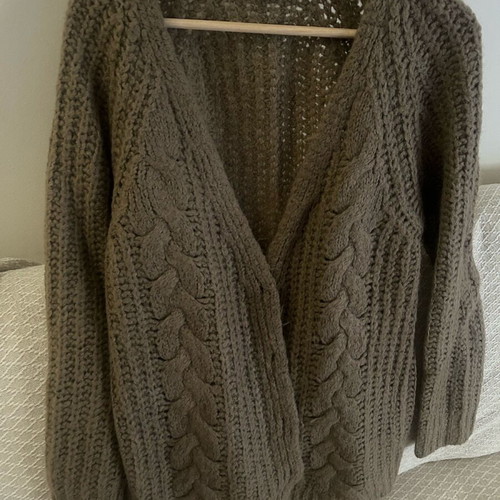 Benetton knitted beige cardigan like new