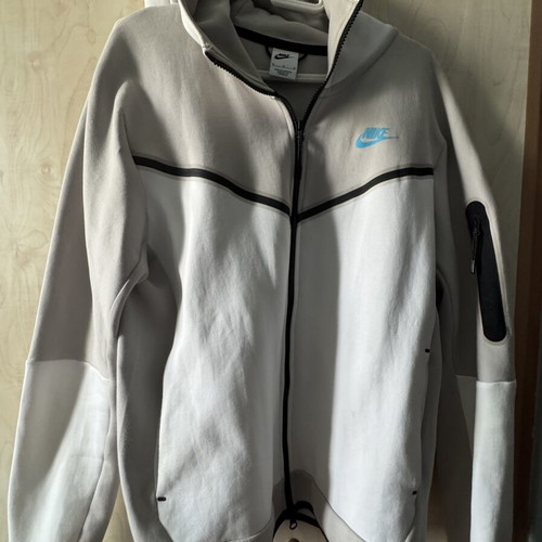 Nike Tech Fleece jacket medium size like new, turquoise details