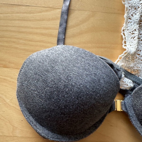 Boho bra like new with lace back gray (80A)