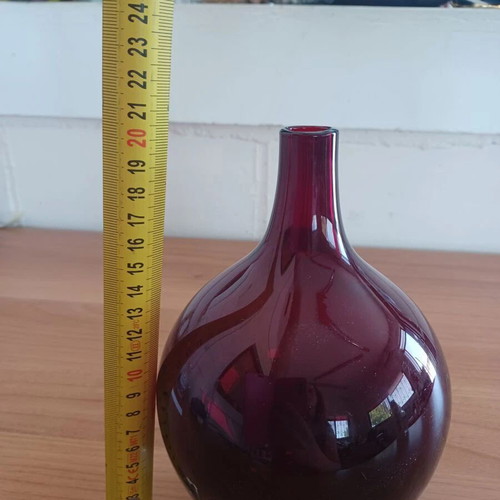 Handmade glass vase, like new, 21 cm height