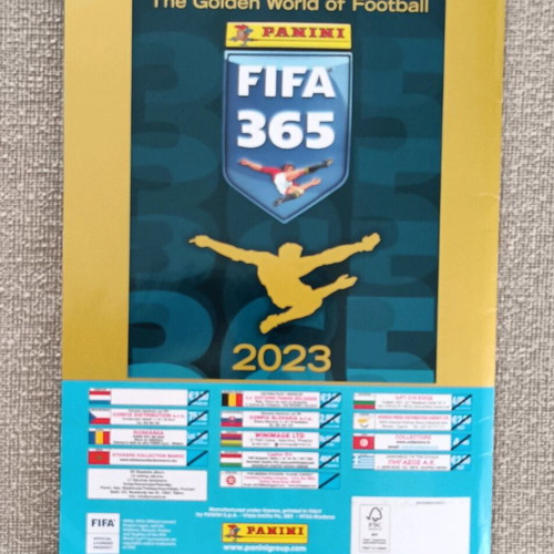 Panini FIFA 365 2023 album like new, completed
