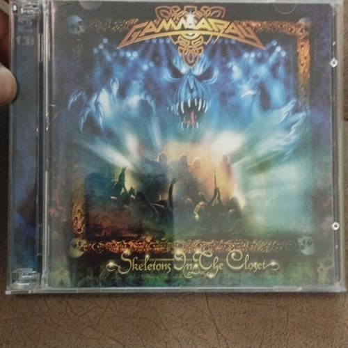Gamma Ray Skeleton In The Closet 2CD live metal like new