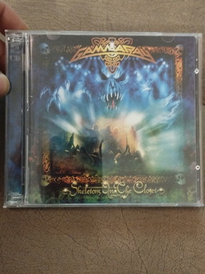 Gamma Ray Skeleton In The Closet 2CD live metal like new