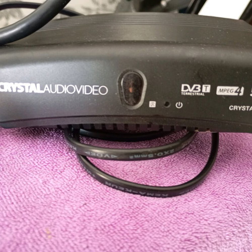 Crystal Audio decoder like new with SCART cable
