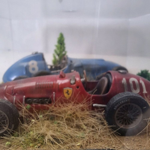 Handmade diorama with legendary Ferrari F1 models 1:43 new