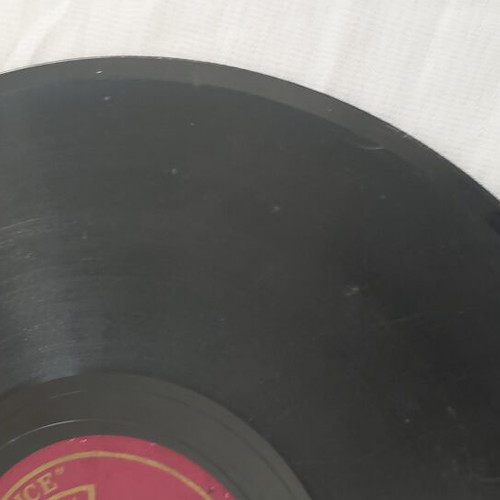 His Master’s Voice 78 RPM Record used, laiko