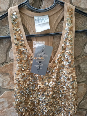 Ribbed top with sequins and sporty back, new, size M, beige gold