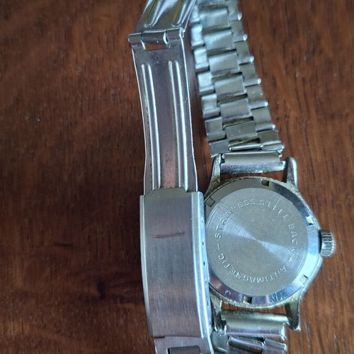 Swiss Women's Mechanical Watch 1970s Used, Silver, Date Window, 17 Jewels