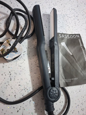 Πρέσσα μαλλιών Sassoon VSST2957UK σαν καινούργιο με βρετανικό βύσμα