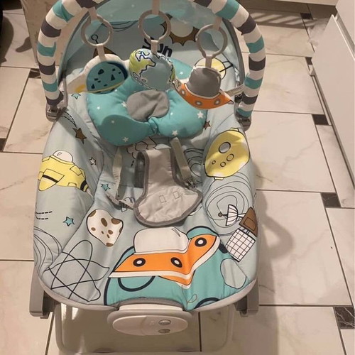 Relax Cangaroo electric baby bouncer new