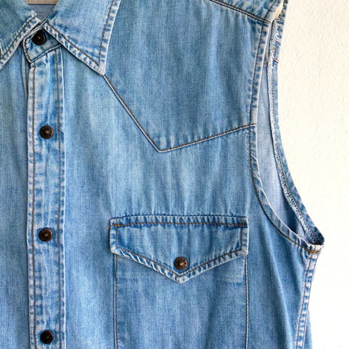 Levi's Jeans sleeveless shirt vintage 1990s medium like new