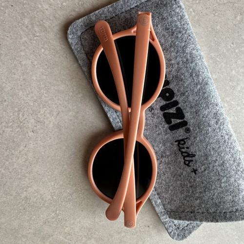 IZIPIZI Sunglasses sun kids 9-36 months apricot like new