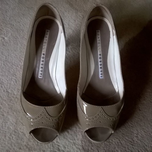Peep-Toe shoes Fratelli Rossetti used, olive patent leather