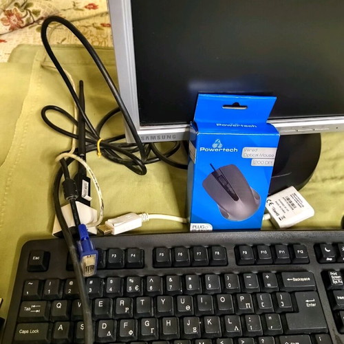 Samsung monitor used with mouse, keyboard and HDMI adapter