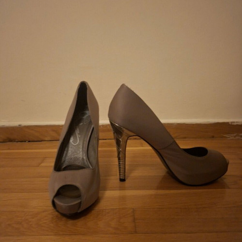Bershka women's peep toe pumps used, size 38, beige