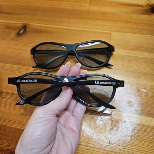 LG 3D glasses like new, pack of 2