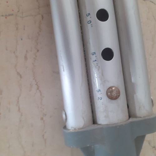 Aluminum Adjustable Crutches like new, height 1.37m-1.57m, pair