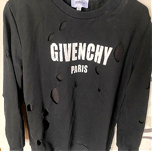 Givenchy М