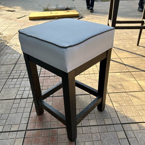 Electra stools like new, pack of 10