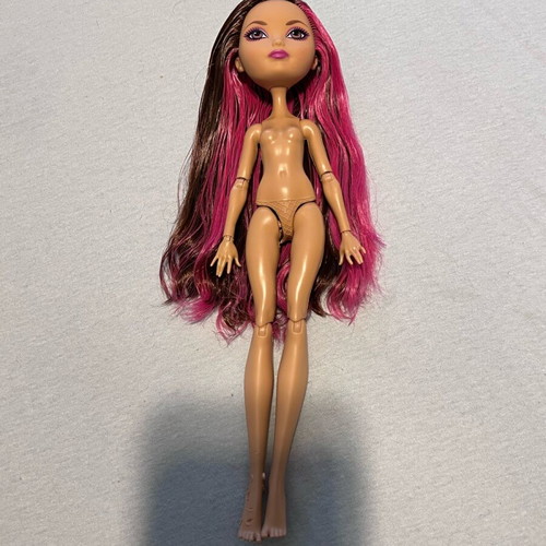 Ever After High Briar Beauty doll used with damaged leg