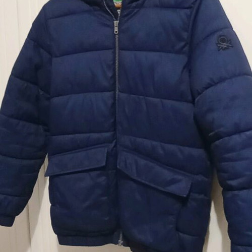 Benetton jacket for 12 years like new, navy blue with hood and fur lining