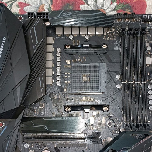 Asus ROG Crosshair VII Hero X470 σαν καινούργιο