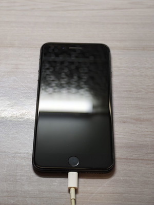 iPhone 8 Plus 64GB used, black, battery health 100%