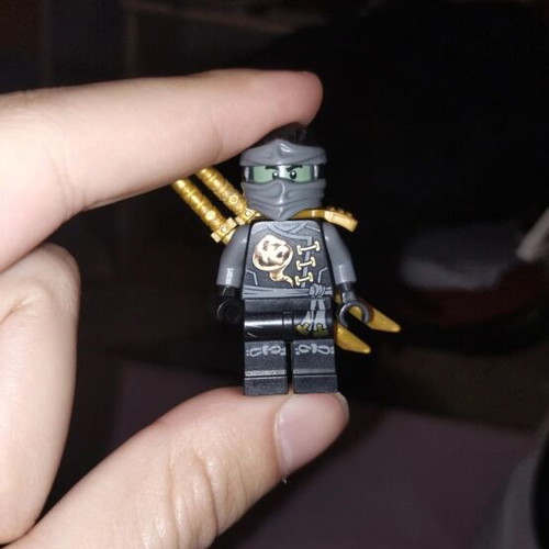 Cole Chost minifigure like new, authentic