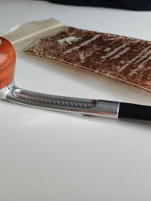 Vintage Falcon pipe made in England like new with meerschaum bowl