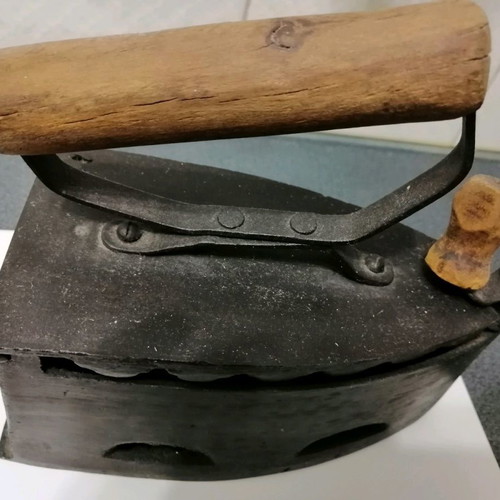 Charcoal irons used, set of 2 pieces, circa 1930