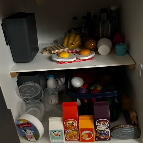 Wooden kids kitchen like new with lights and sounds