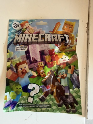 Minecraft figure random design, 1 piece