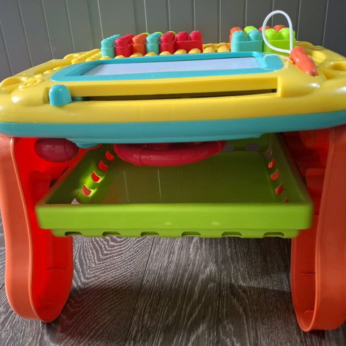 Activity table like new for age 1+