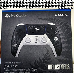 Dualsense PS5 The last of us limited edition.