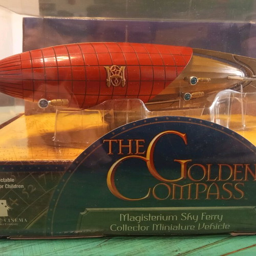 Zeppelin miniature "The Golden Compass" like new
