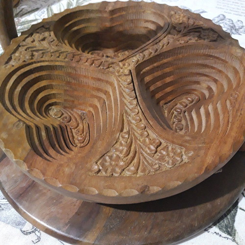 Handmade folding wooden basket made of rosewood like new