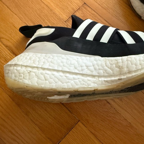 Y-3 Trainers like new, black athletic shoes size 39
