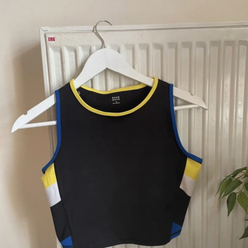 Activewear crop top used once, Marks & Spencer, black, size M