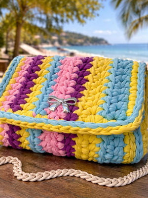 Rainbow Charm handmade knitted crossbody bag new, multicolor