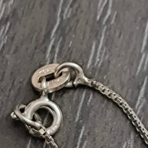 Silver necklace pendant like new, length 40 cm