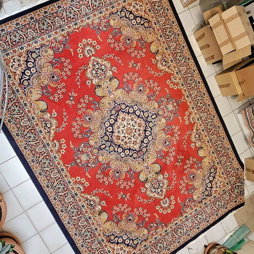 Wool rug like new