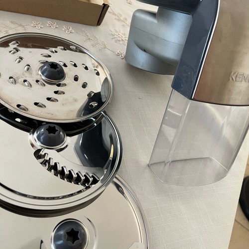 Kenwood cutting accessories new, 7 discs and mixer machine