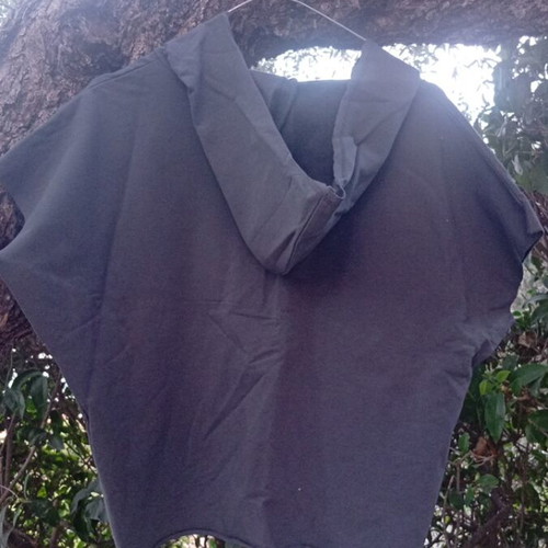 Envy hoodie shirt medium, like new, 95% cotton 5% elastane